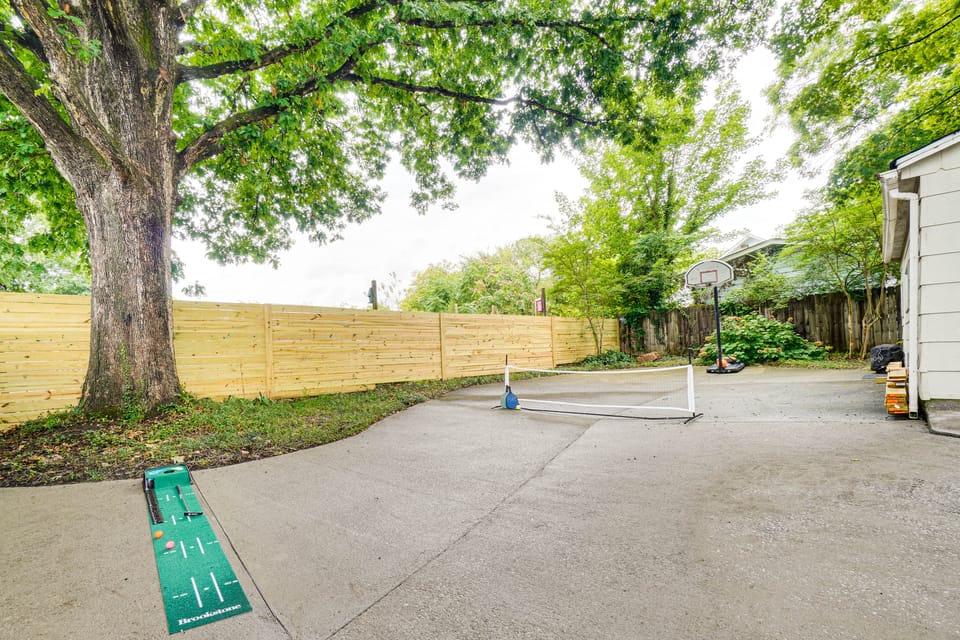 Cookout Ready: Walkable Home in Bearden Village House in Knoxville