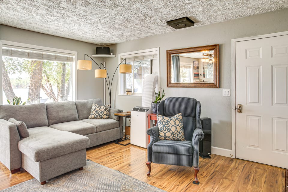 Hot Tub, Deck & Mtn Views: Nine Mile Falls Duplex House in Washington