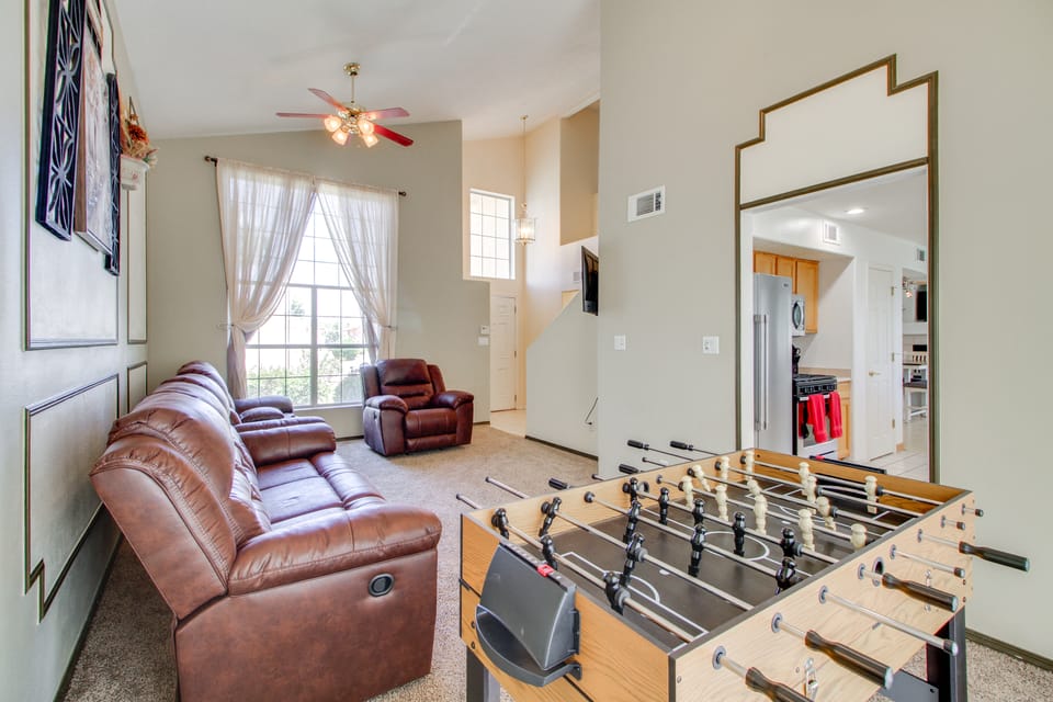 Explore ABQ & Rancho Rio: Family Home w/ Patios! House in Corrales