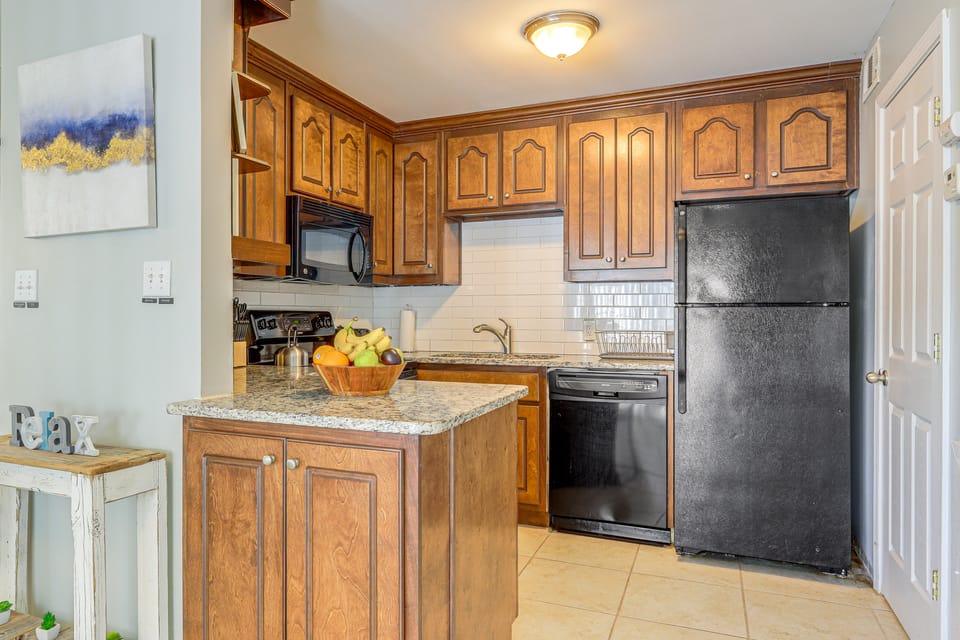 Steps to Park: Dog-Friendly Condo in Conyers! Apartment in Conyers