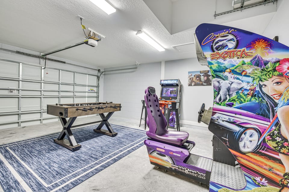 Arcade Games, Lanai & Spa: Summerfield Family Home House in Florida
