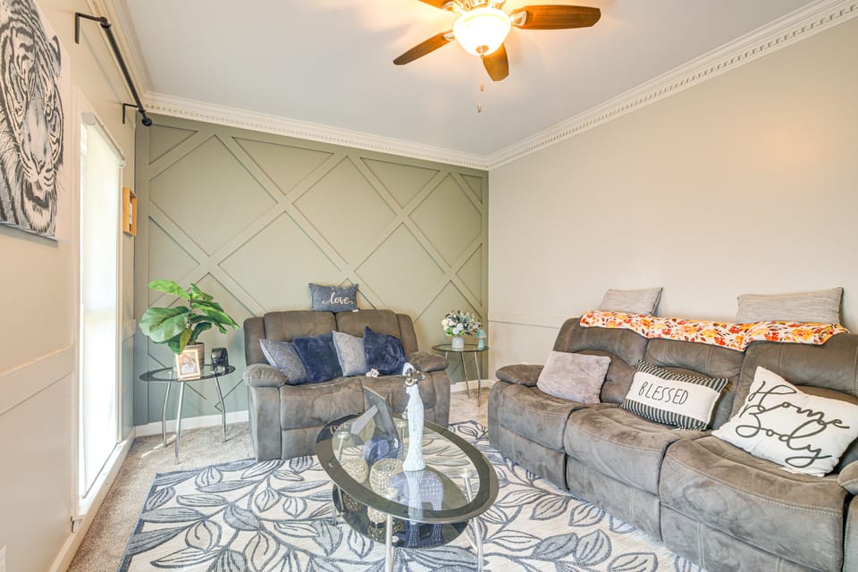 Residential Cul-De-Sac: Suburban Memphis Hideaway! House in Cordova