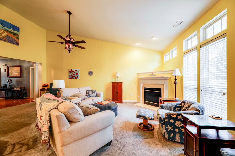 3 Mi to Bethany Beach: Family Home w/ Movie Room! House in Ocean View