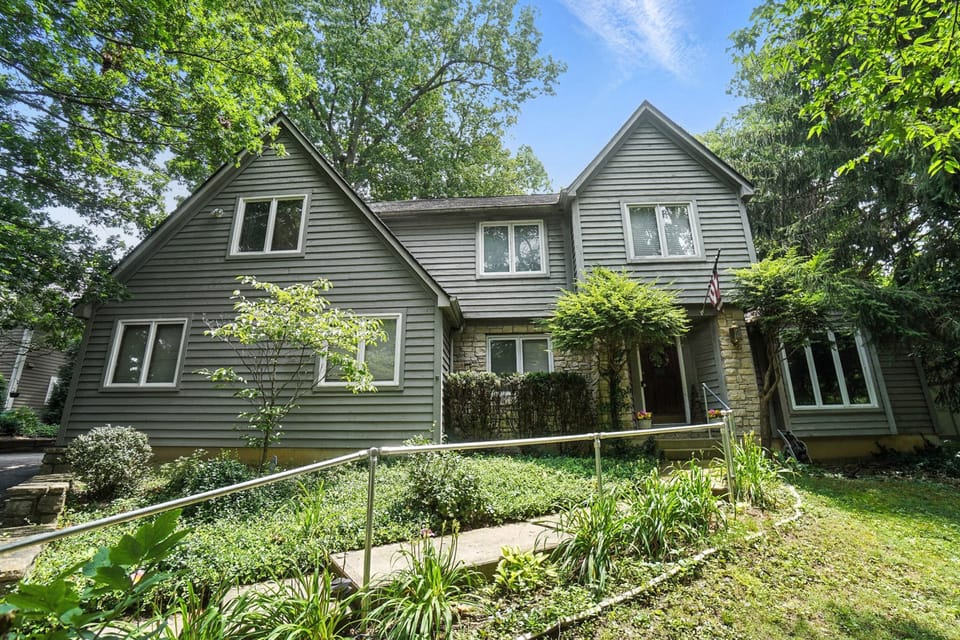 10 Mi to Dtwn: Cozy Couple's Getaway in Cincinnati Apartment in Cincinnati