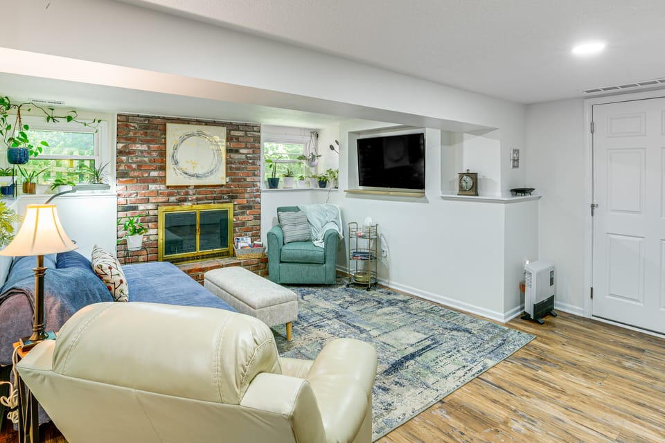 6 Mi to CPKC Stadium: Convenient Kansas City Apt Apartment in Kansas City