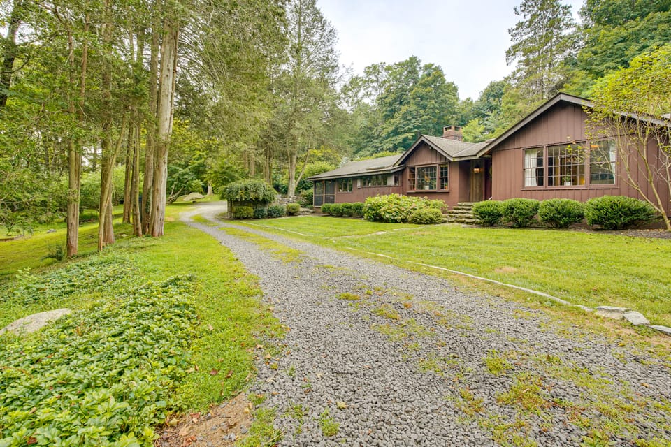 15 Mi to Long Island Sound: Bedford Winter Retreat House in Westchester County