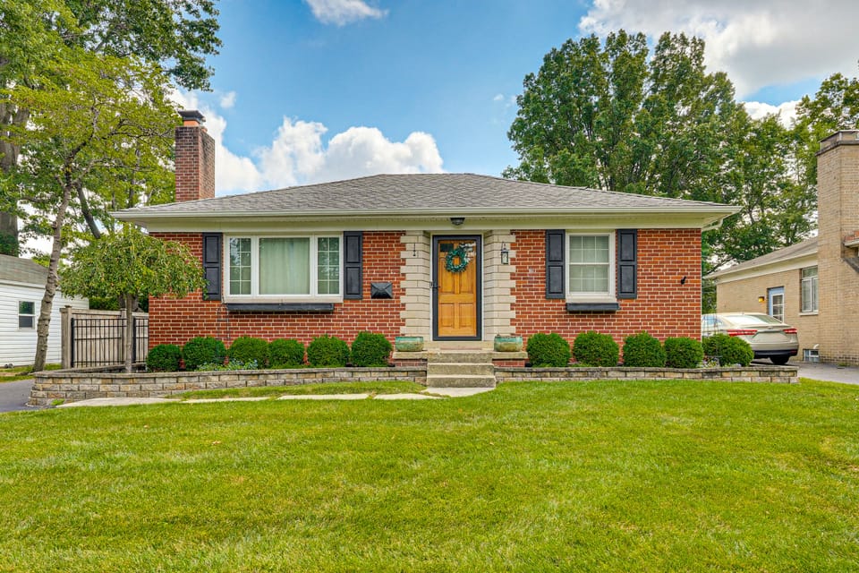 3 Mi to Ohio State: Updated Home w/ Yard! House in Clintonville