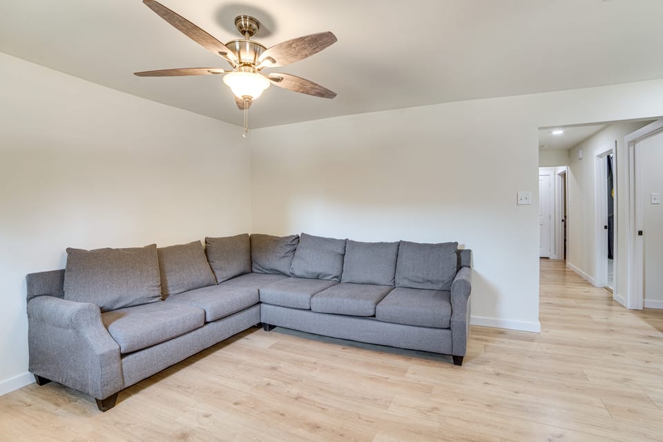 Fenced-In Yard: Home < 5 Mi to Dtwn Dallas! House in Dallas