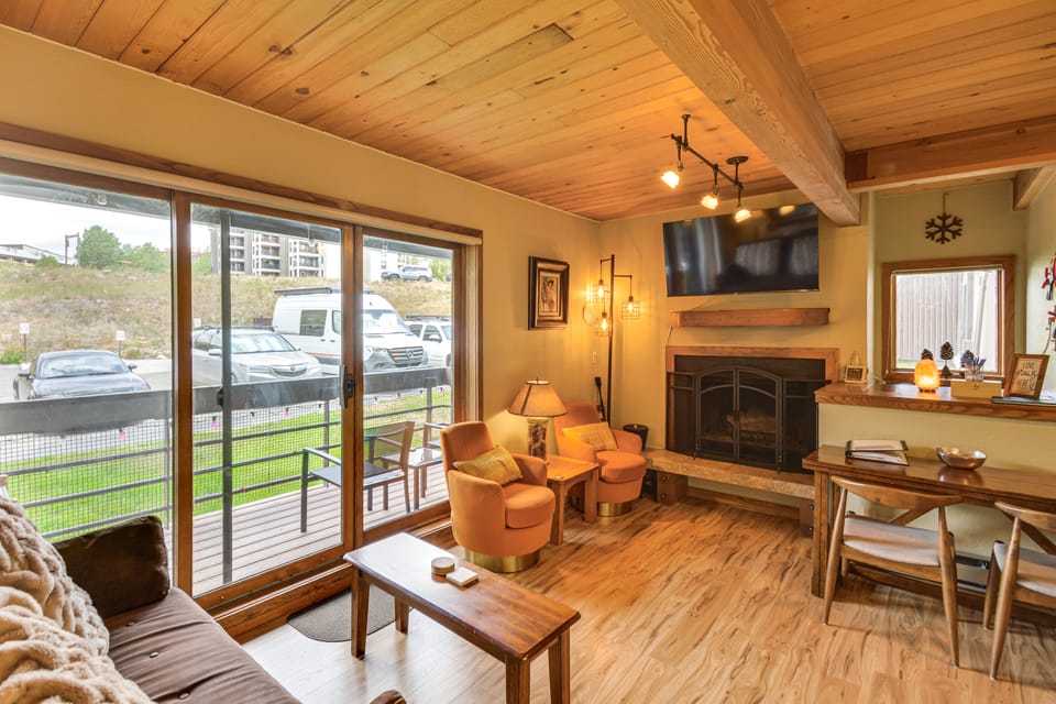 ‘The Love Shack’ - A Couple's Colorado Retreat! Apartment in Colorado