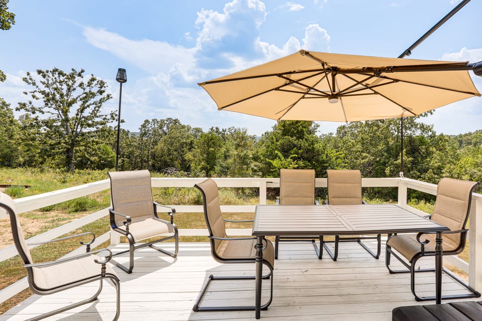 Relaxing Outdoor Spaces: Quiet Wooded Gem in Hardy House in Current River