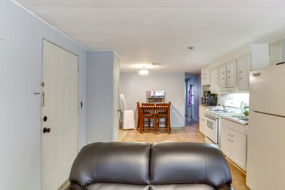 Near I-15: Convenient & Low-Key Las Vegas Home! House in North Las Vegas