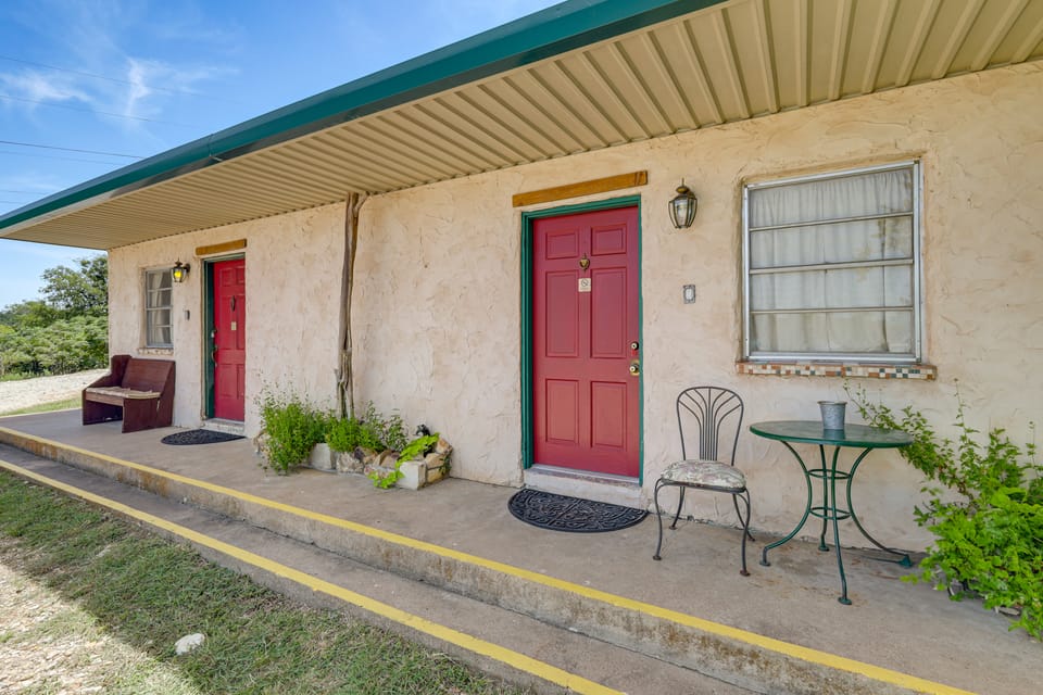Studio w/ Trail Access: 8 Mi to Lake Whitney St Pk Apartment in Texas