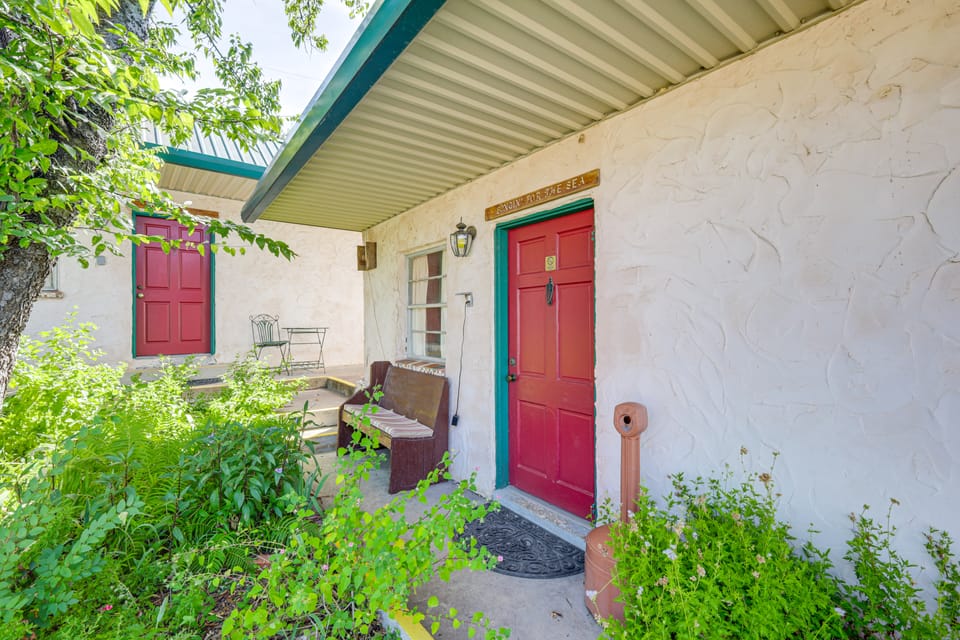Hike On-Site: Lake Whitney Studio Hideaway Apartment in Texas