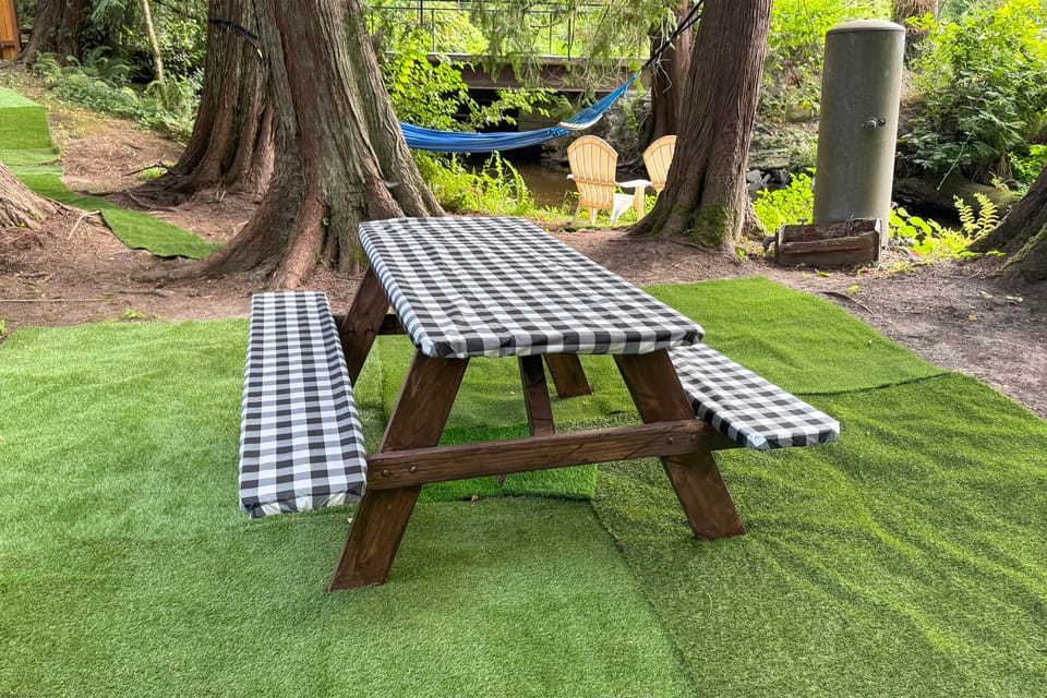 WFH-Friendly Gem w/ Creek: 4 Mi to Sammamish Trail House in Redmond