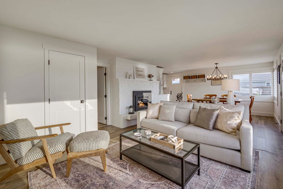 Beach Access, Deck: Waterfront Whidbey Island Home House in Greenbank