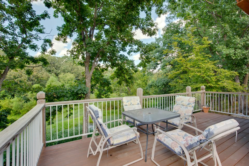 'Bayview' - Lakefront Family Cabin in Odessa! House in Missouri