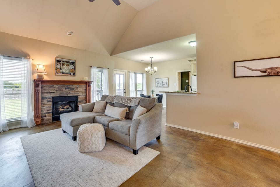 10 Mi to Lake Tawakoni: Family Wills Point Getaway House in Texas
