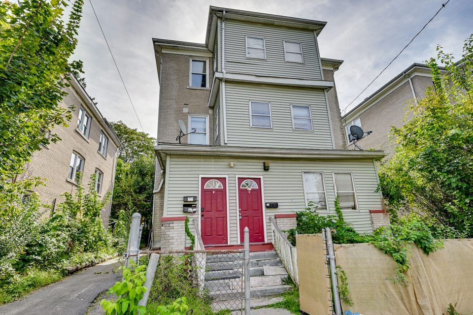 Convenient Hartford Condo < 2 Mi to Dtwn! Apartment in Hartford