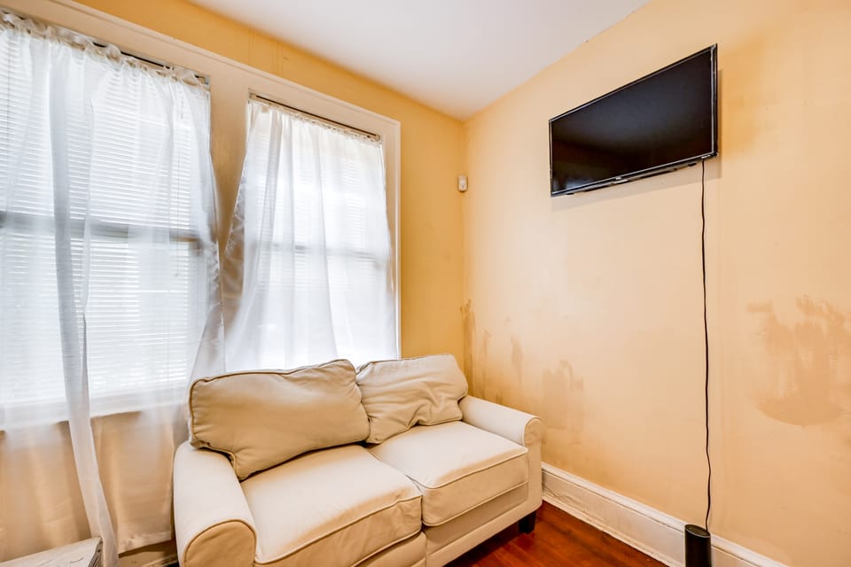 Convenient Hartford Condo < 2 Mi to Dtwn! Apartment in Hartford
