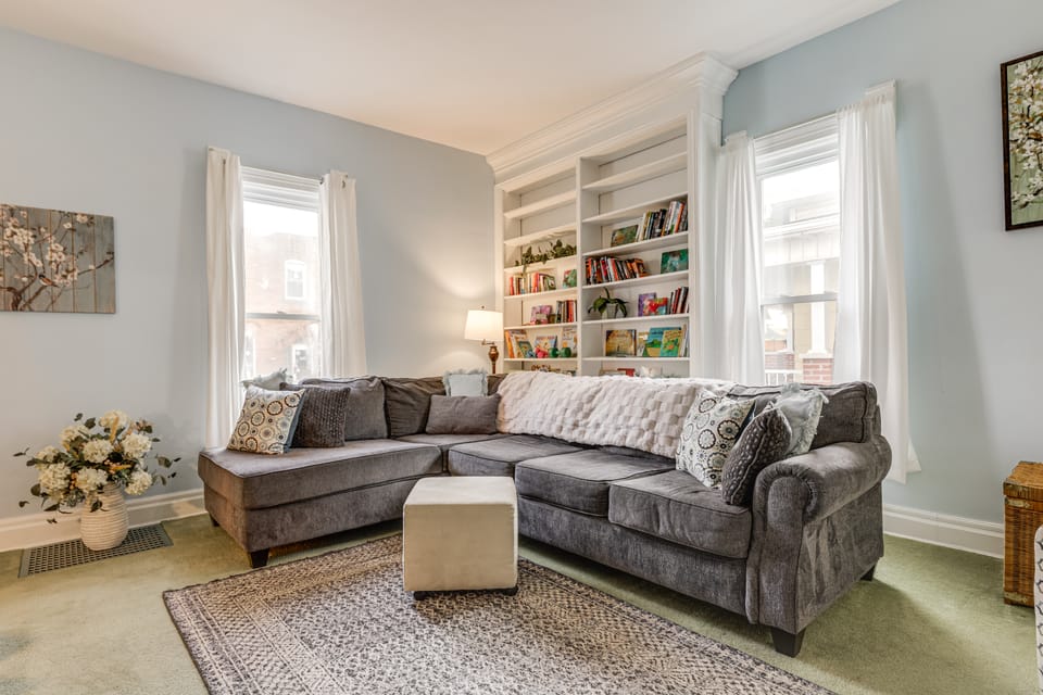 Walkable Group Getaway w/ Bikes in West Liberty! House in Ohio