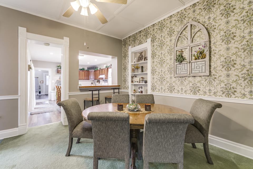 Walkable Group Getaway w/ Bikes in West Liberty! House in Ohio