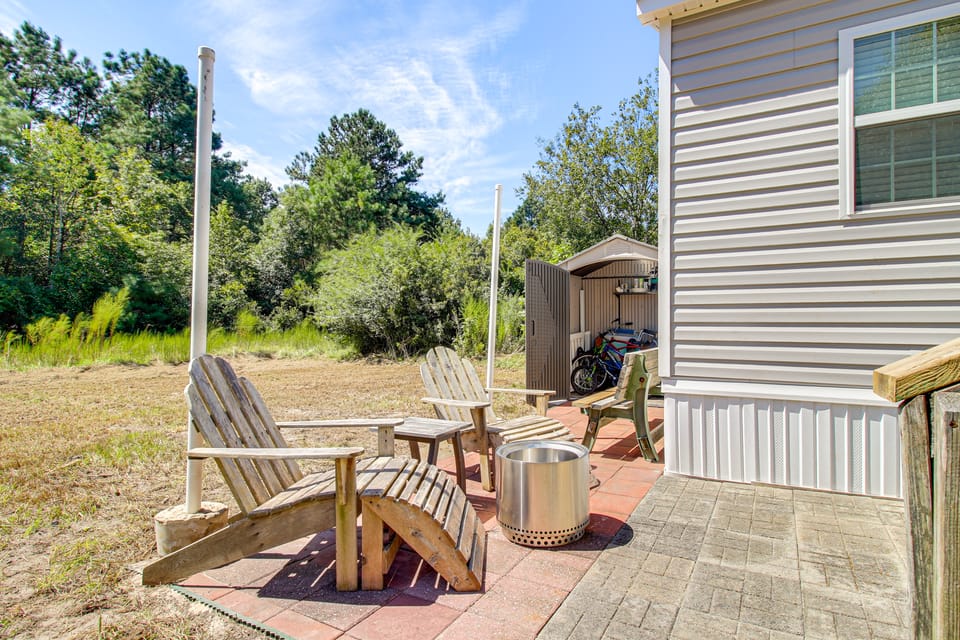 3 Mi to ICW: Coastal Carolina Home w/ Pool Access House in Topsail