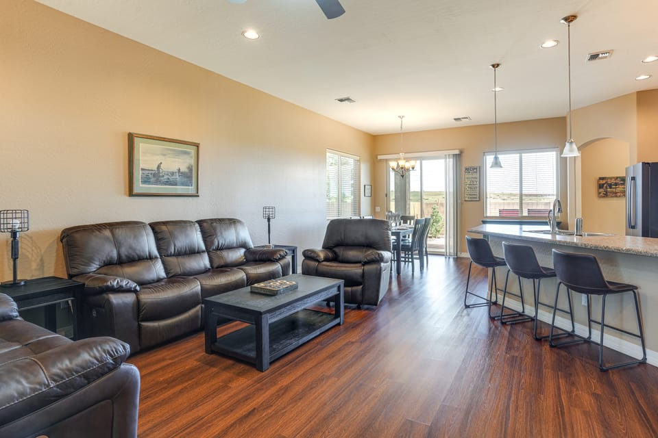 7 Mi to Watson Lake: Prescott Valley Home w/ Patio House in Prescott Valley