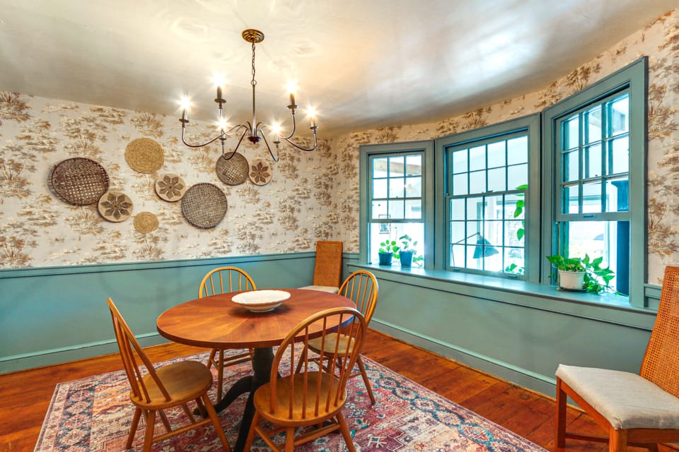 Walkable Location: Historic Home in Charles Town! House in Charles Town