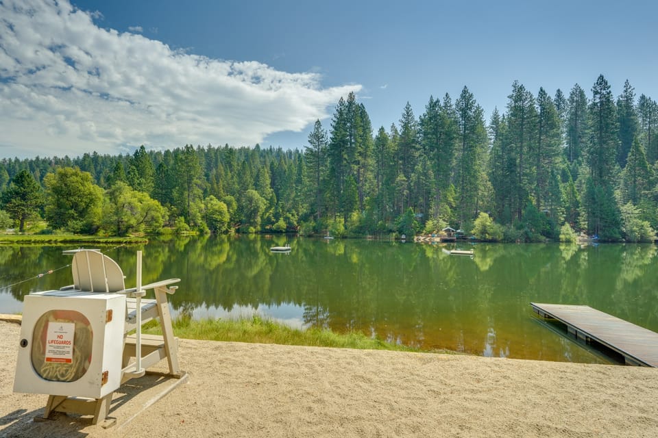 Sleek Blue Lake Springs Retreat w/ Deck & Yard! House in Arnold