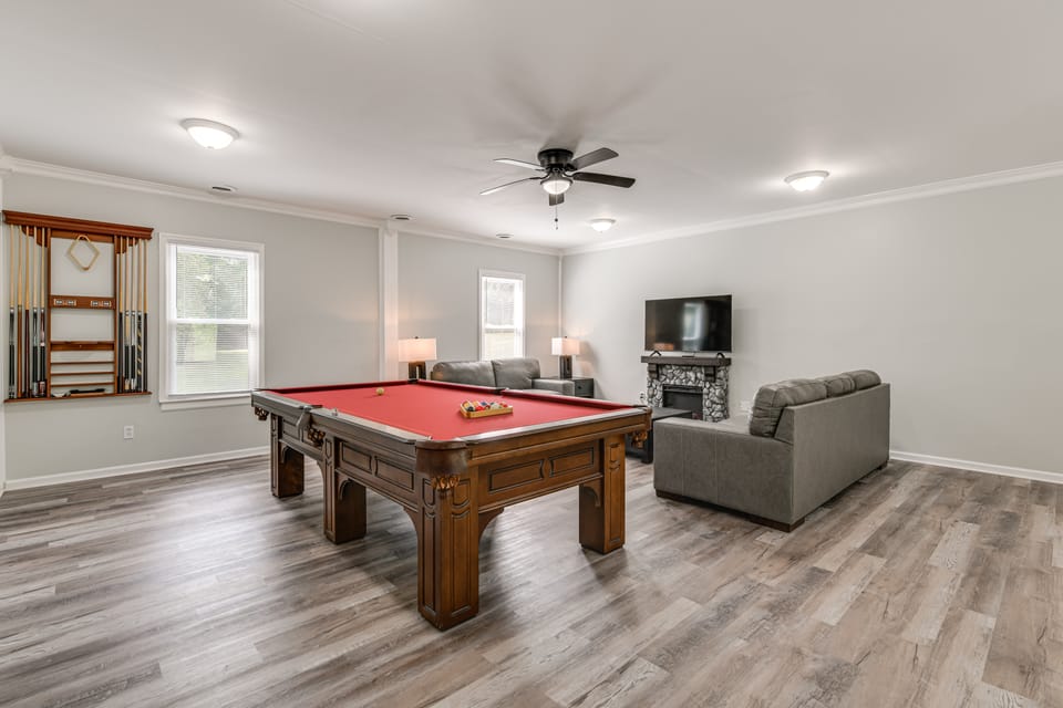 11 Mi to Fort Lee: 5-Acre Retreat w/ Scenic Views House in Chesterfield County