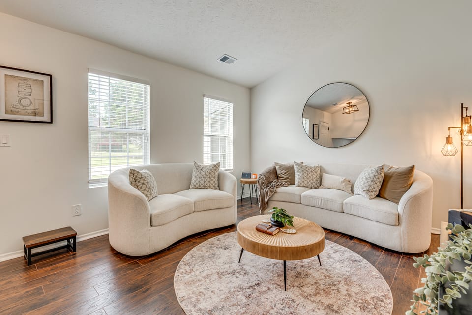 8 Mi to Mercedes-Benz: Upscale ATL Gem w/ Balcony House in Atlanta