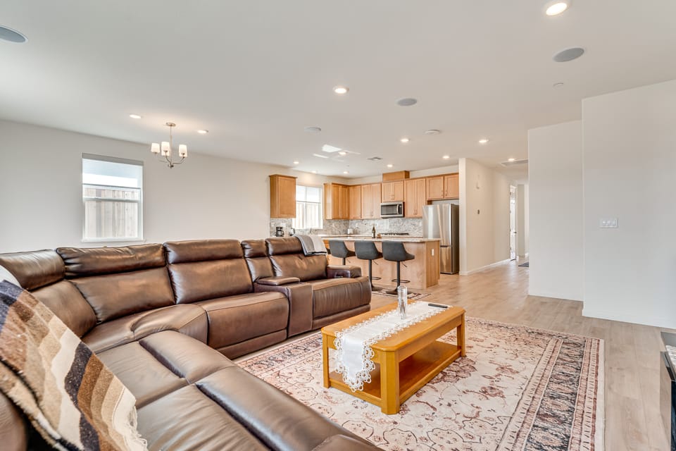 Newly Built Home w/ Patio: 4 Mi to Dtwn Hollister House in Hollister