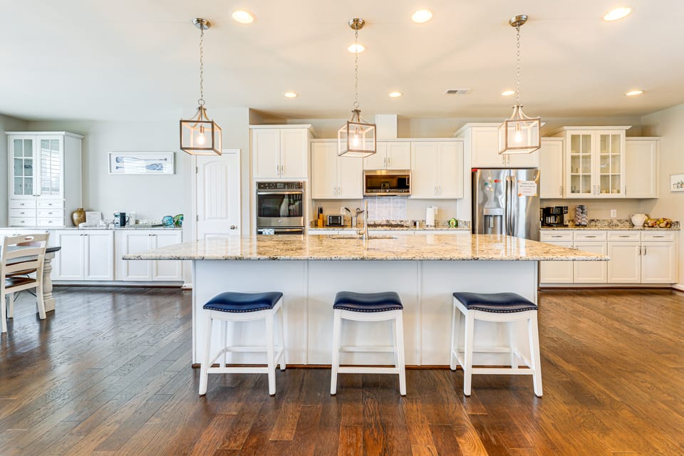 Spacious Townhome 2 Mi to Bethany Beach Boardwalk Apartment in Sussex County