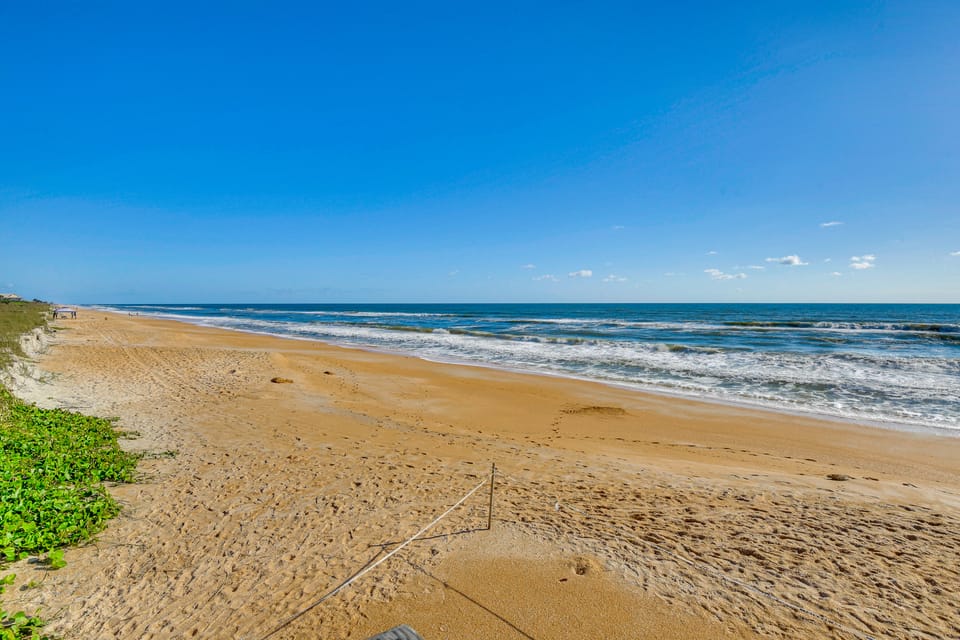 Steps to Beach: Palm Coast Escape w/ Resort Perks! Apartment in Palm Coast
