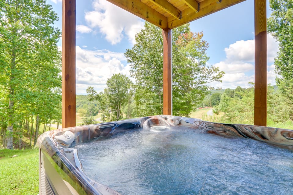 Cozy Blue Ridge Cabin: Game Room & Mountain Views House in Union County