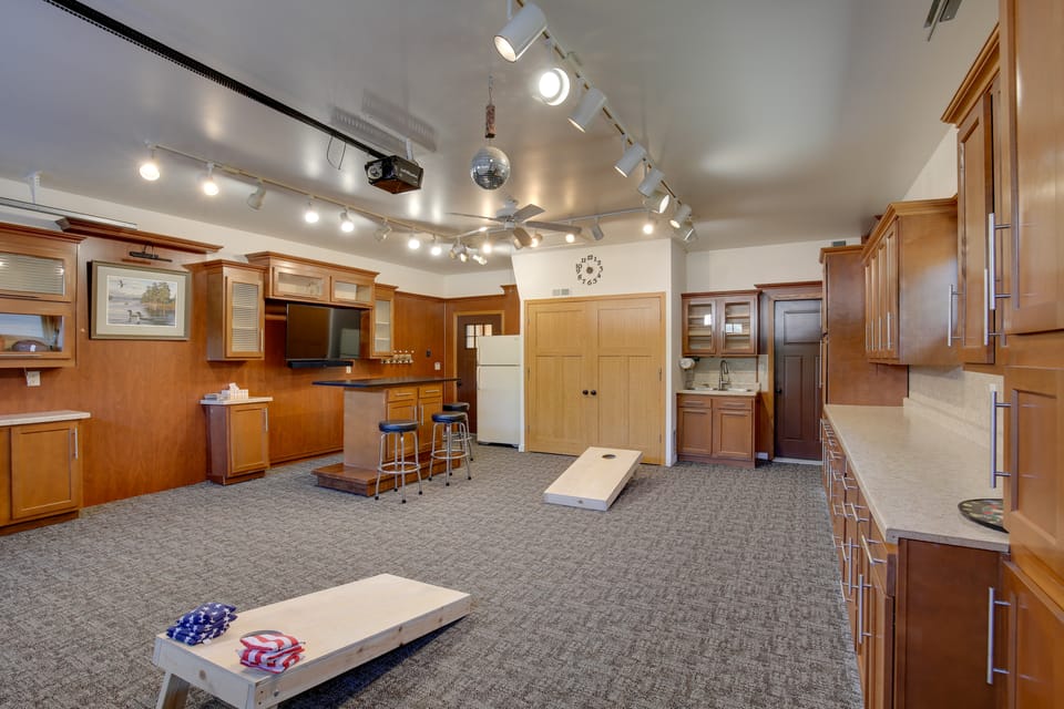 Dog-Friendly! Silver Lake Escape Near Boat Ramp House in Iowa