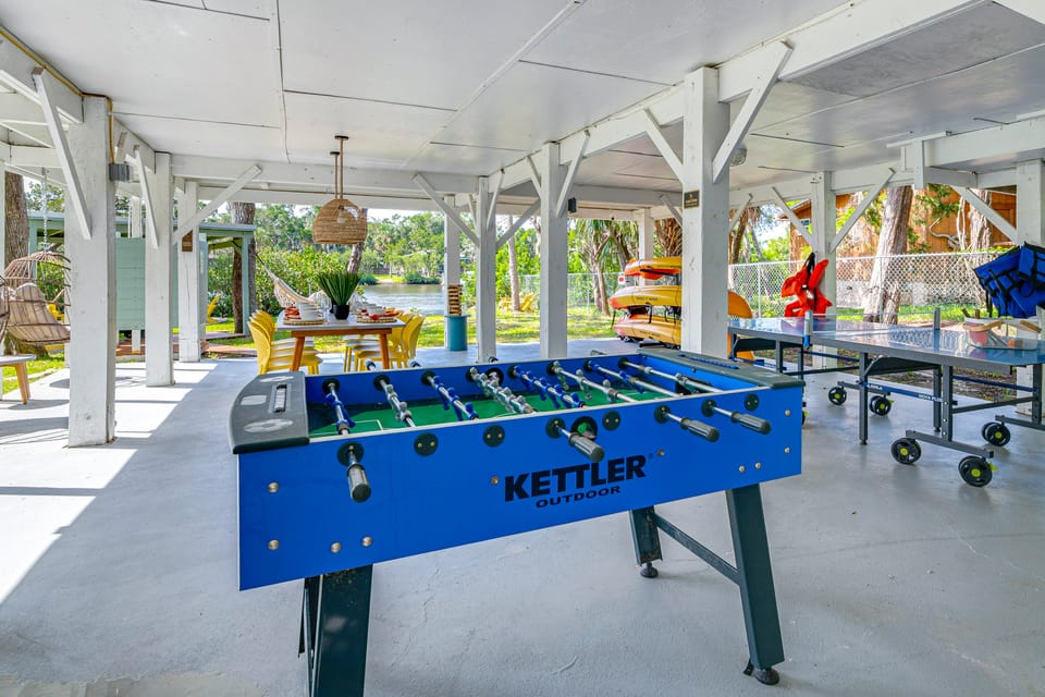 Dock, Hot Tub & Games: Crystal River Family Gem House in Florida