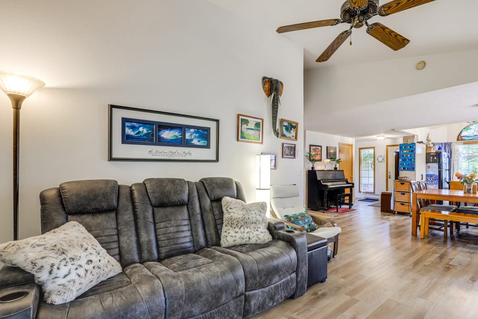 Tranquil Home w/ Patio & Fenced Yard in Vancouver! House in Vancouver