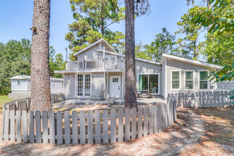 2 Mi to Lake Bastrop! Modern Family Retreat House in Texas
