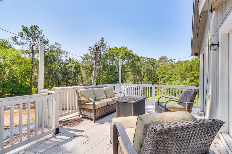 2 Mi to Lake Bastrop! Modern Family Retreat House in Texas