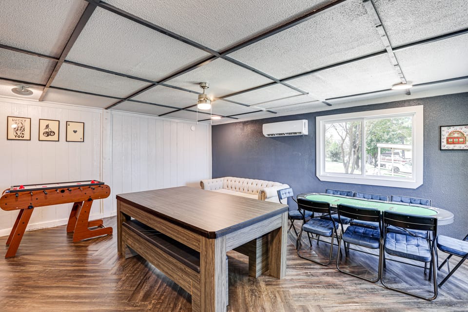 Lakefront Escape w/ Game Room & Dock in Mabank! House in Cedar Creek Reservoir