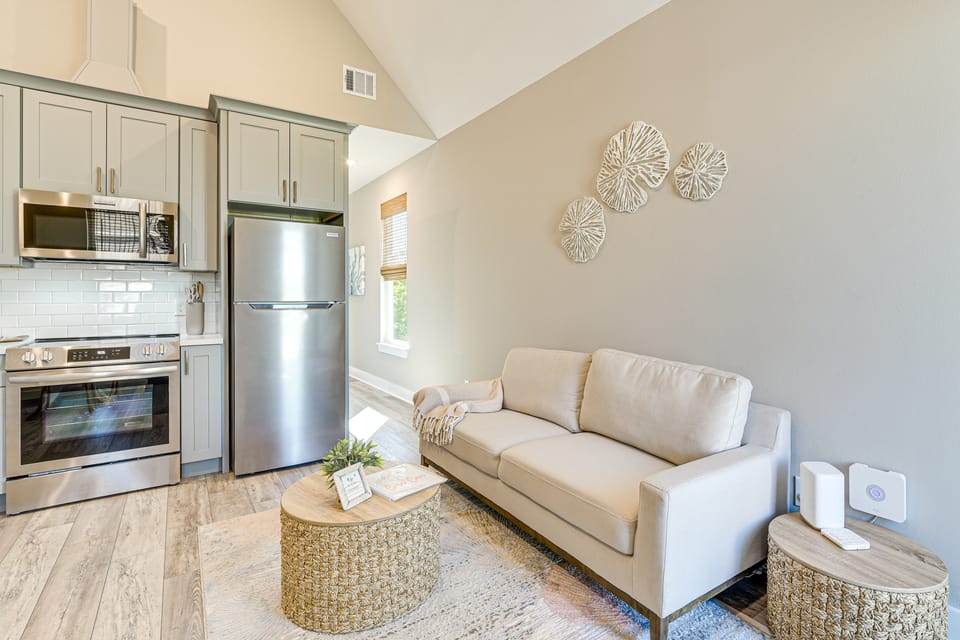 1 Mi to Galveston Beach, Seawall: New Tiny Home! House in Galveston Island