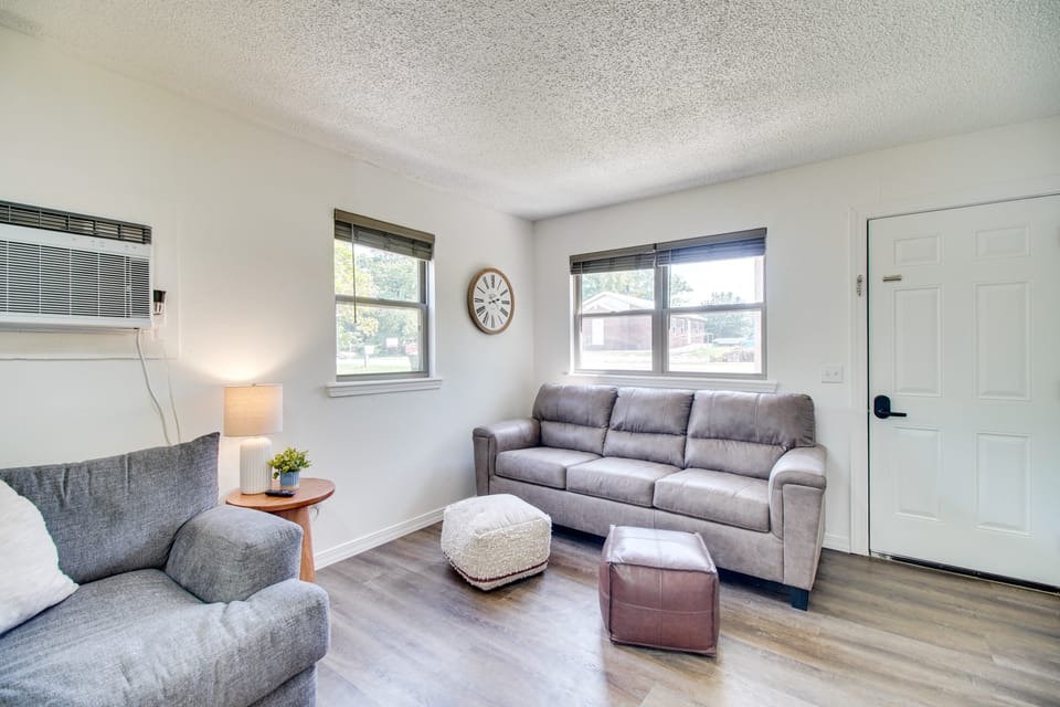 < 1 Mi to Cherokee Casino Sallisaw! Home Near I-40 House in Ozark Mountains