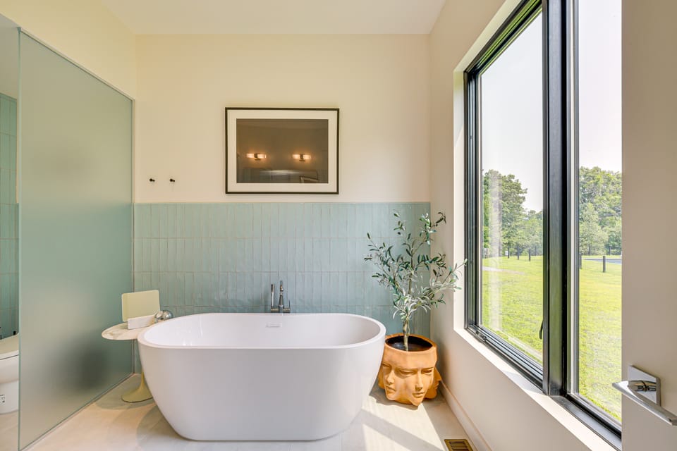 Hudson Valley Summer Escape w/ Pool & Fire Pit House in Connecticut