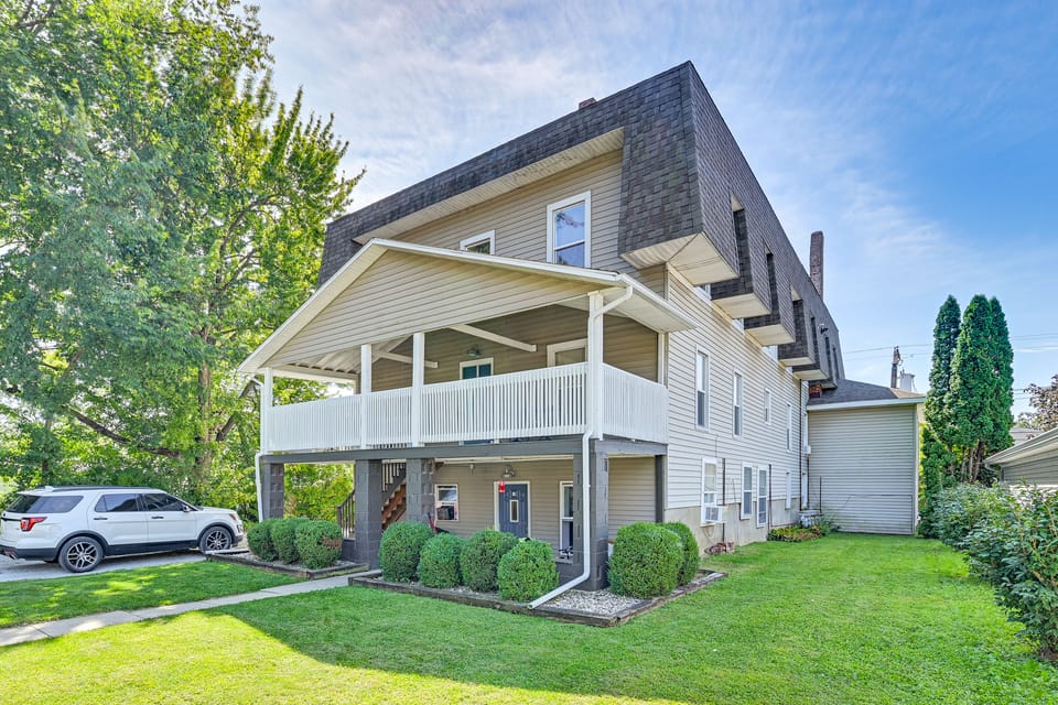 Lake Max Family Penthouse: Walk to Academy House in Culver