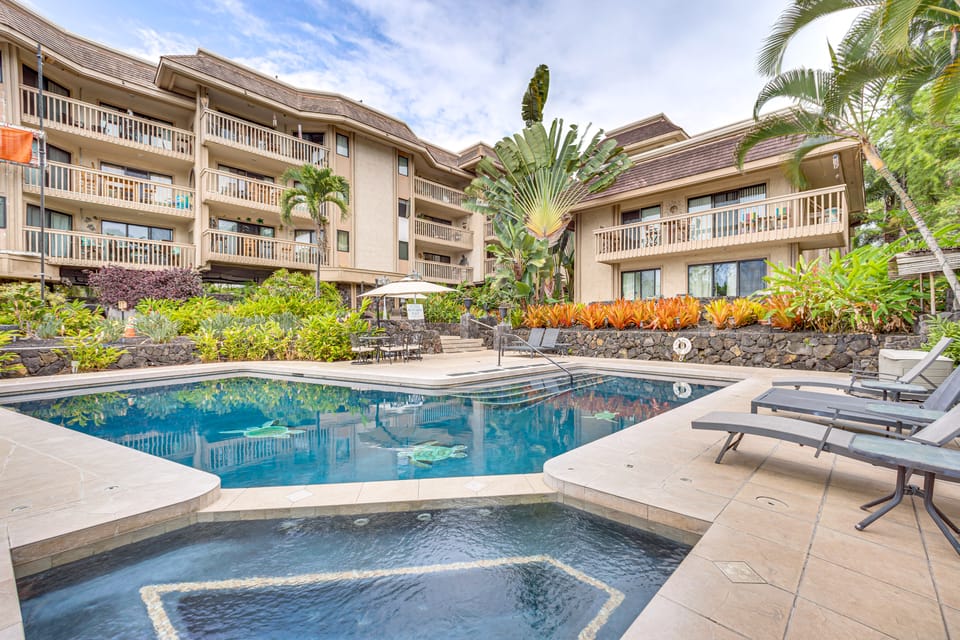Top Floor Ocean-View Condo: Walk to Kona Beaches! Apartment in Holualoa