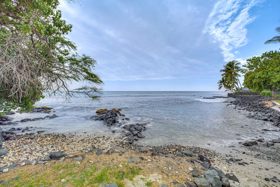 Top Floor Ocean-View Condo: Walk to Kona Beaches! Apartment in Holualoa