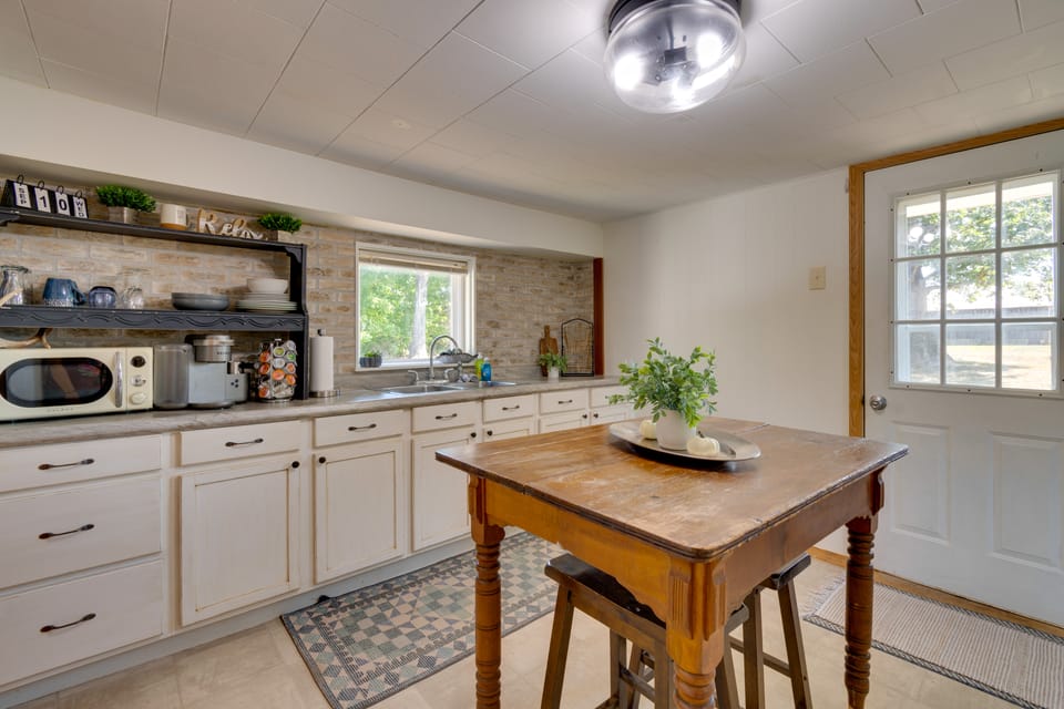 10 min to Elmarra River: Pets Welcome! House in Illinois