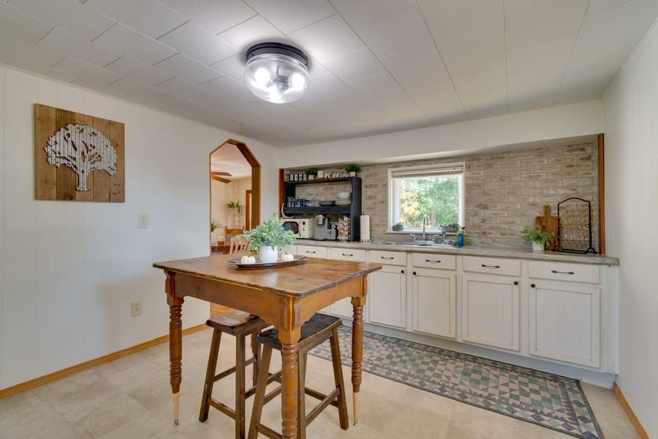 10 min to Elmarra River: Pets Welcome! House in Illinois
