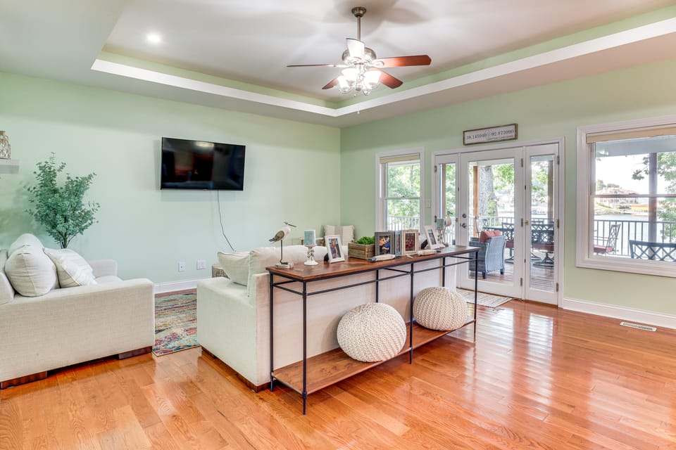 Boat, Fish & Explore! Gem on Lake of the Ozarks House in Lake of the Ozarks